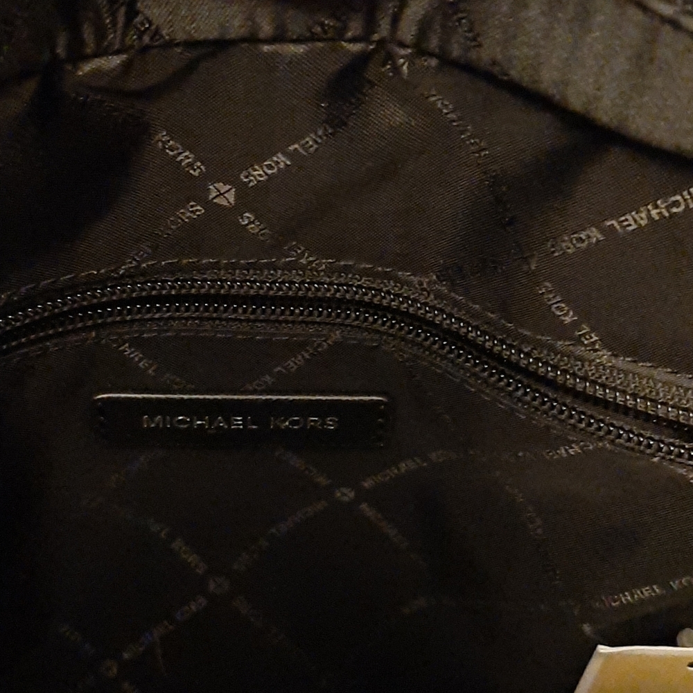 Authentic Michael Kors - Picture 5 of 10